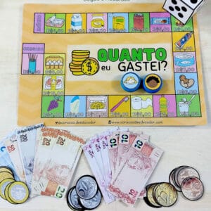 Jogo educativo 'Quanto Eu Gastei?' com tabuleiro, cédulas simuladas e atividades para ensinar cálculo mental, adição e subtração de forma interativa.
