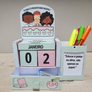 Calendário Permanente Motivacional 📅✨ com frases inspiradoras, personalizável e fácil de montar. Transforme seus dias com positividade!