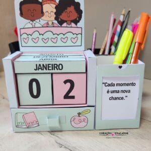 Calendário Permanente Motivacional 📅✨ com frases inspiradoras, personalizável e fácil de montar. Transforme seus dias com positividade!