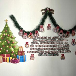 Natal, Painel de Natal, Decoração Natalina, Personalizável, Personalização no Canva, Decoração Infantil, Natal em Família, Criatividade no Natal, Memórias de Natal, Decoração para Festas, Natal Criativo, Atividades para Crianças, Decoração Personalizada, Magia do Natal, Artesanato Natalino Natal, Painel de Natal, Decoração Natalina, Personalizável, Personalização no Canva, Decoração Infantil, Natal em Família, Criatividade no Natal, Memórias de Natal, Decoração para Festas, Natal Criativo, Atividades para Crianças, Decoração Personalizada, Magia do Natal, Artesanato Natalino